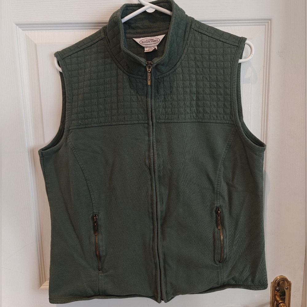 NORTHERN REFLECTIONS Sweater Vest Green